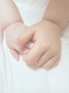 子どもの手